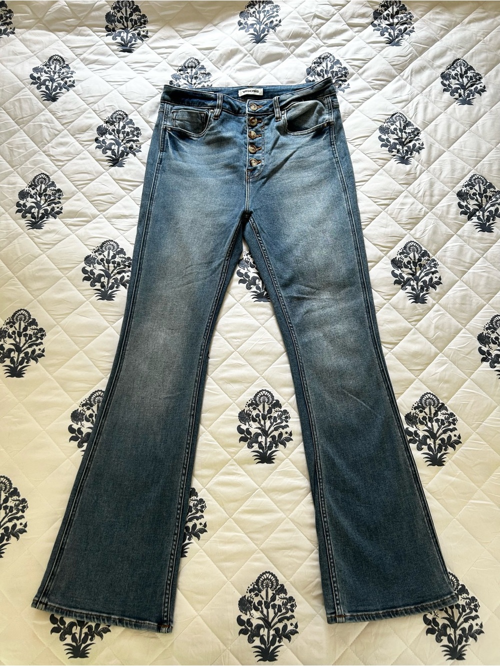 EUC Vigoss Lana Boot Cut Button Fly, High Rise, Medium Blue Jeans sz 29